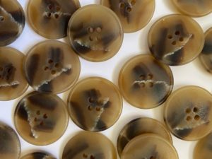 Eco buttons: made in Portugal with horn, hemp, crown, paper, etc. – Ethical  Fashion Brazil