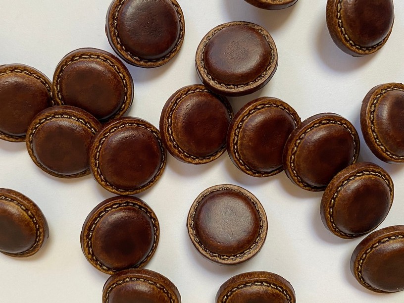 Leather buttons